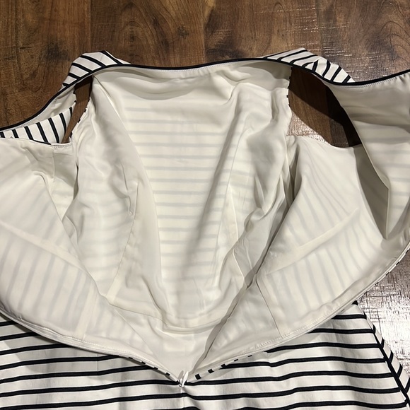 The Limited Dress Womens size 10. Navy & White Stripes. - Picture 9 of 14